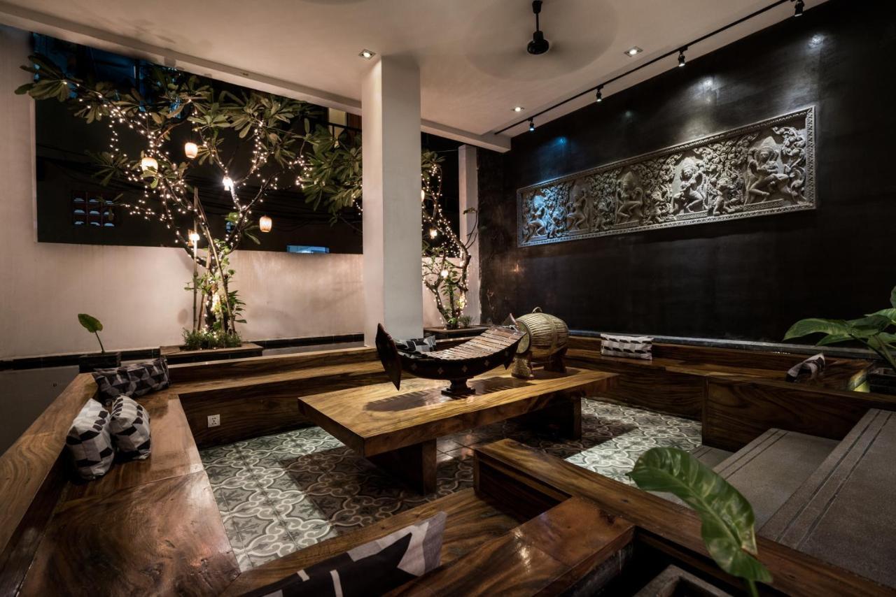 Patio Hotel & Urban Resort Phnom Penh Bagian luar foto