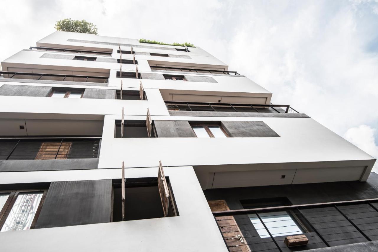 Patio Hotel & Urban Resort Phnom Penh Bagian luar foto