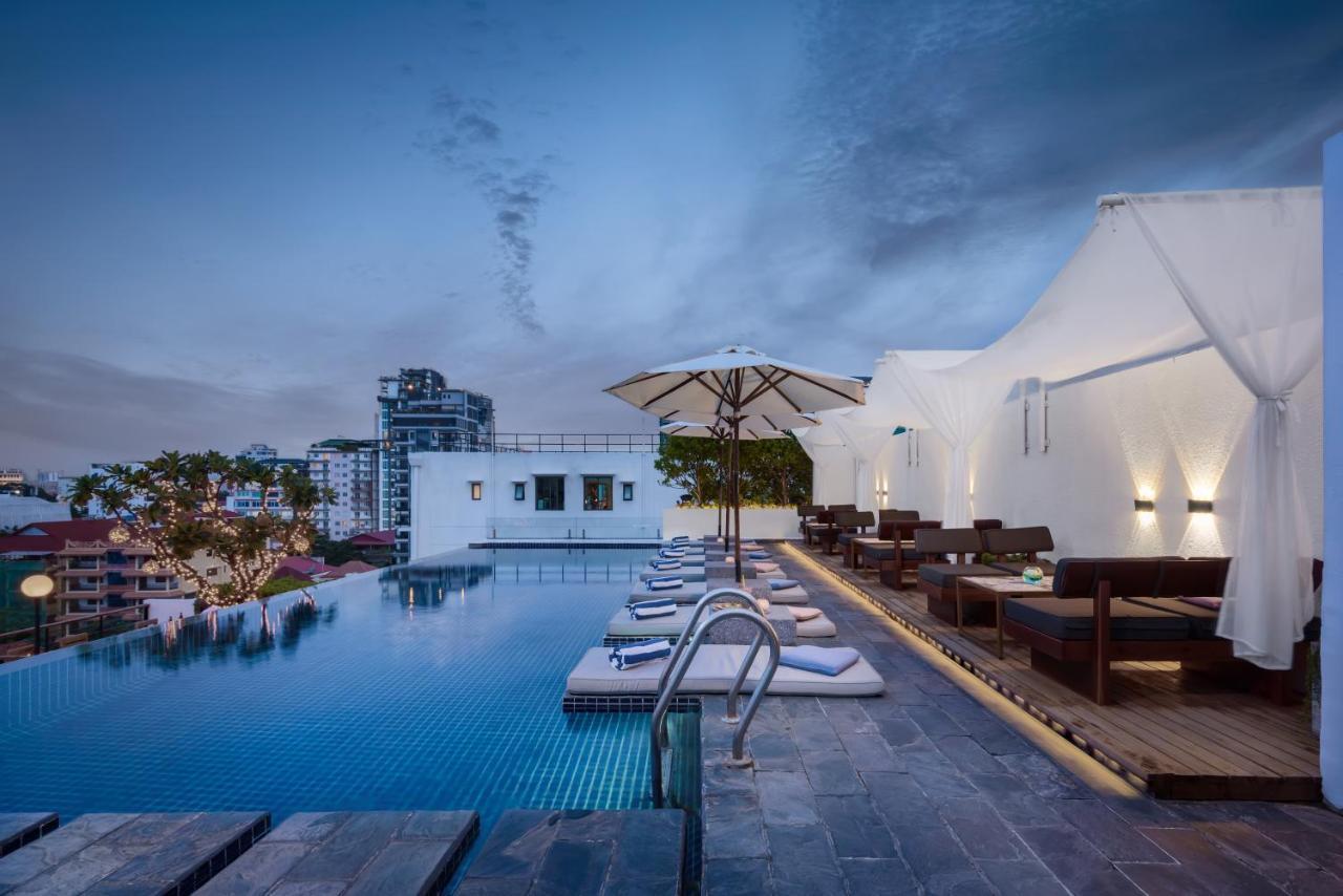Patio Hotel & Urban Resort Phnom Penh Bagian luar foto