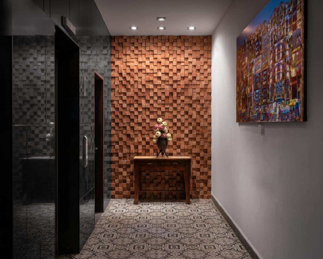 Patio Hotel & Urban Resort Phnom Penh Bagian luar foto
