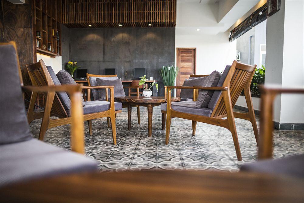 Patio Hotel & Urban Resort Phnom Penh Bagian luar foto